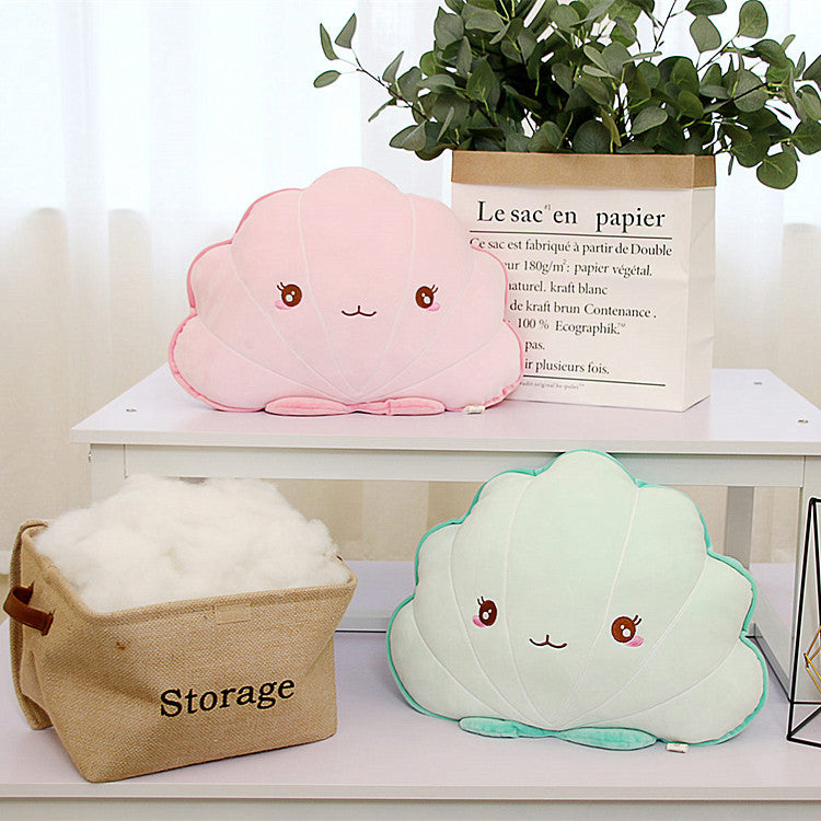 Charming Shell Plush Nap Pillow